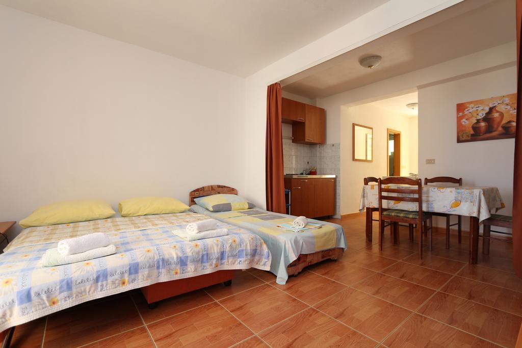 Apartments Antoneta Makarska Eksteriør billede