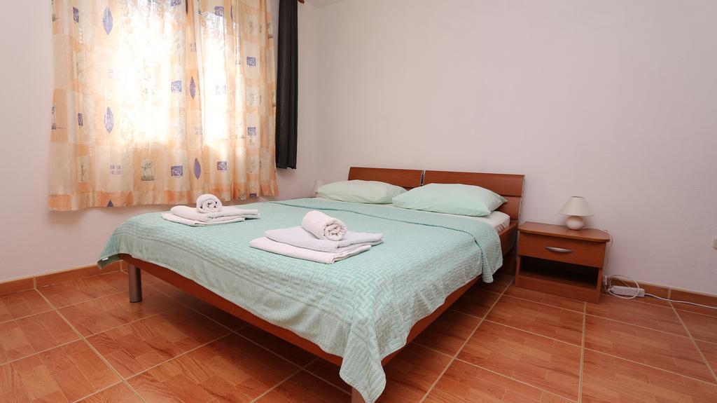 Apartments Antoneta Makarska Eksteriør billede
