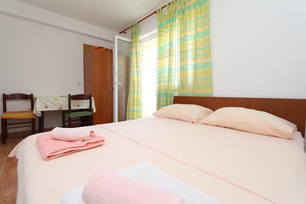 Apartments Antoneta Makarska Eksteriør billede