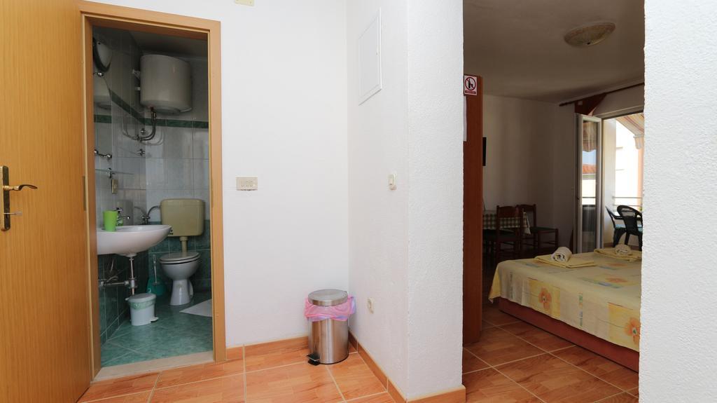 Apartments Antoneta Makarska Eksteriør billede